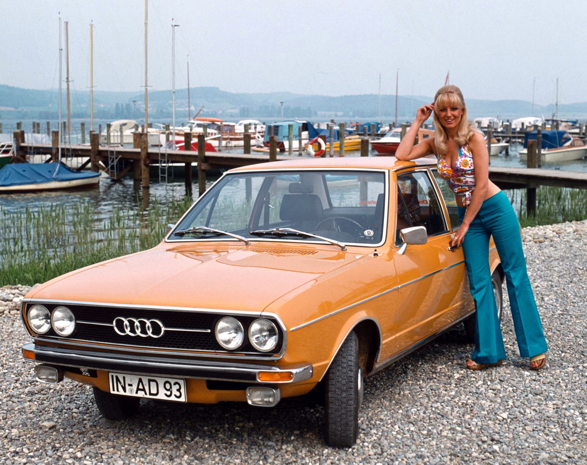 Рекламные фото автомобиля Audi 80 1972 года | Пикабу