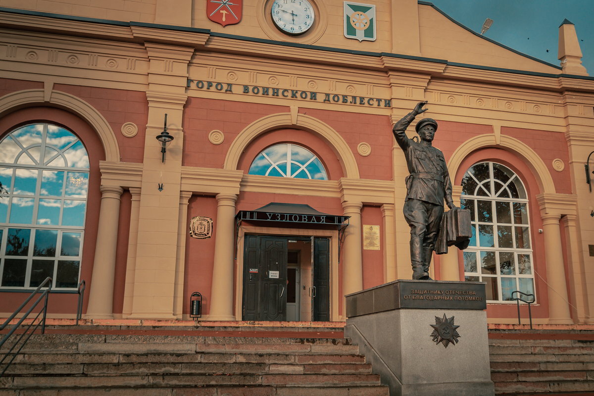 Памятник воину, вернувшемуся с фронта | Пикабу