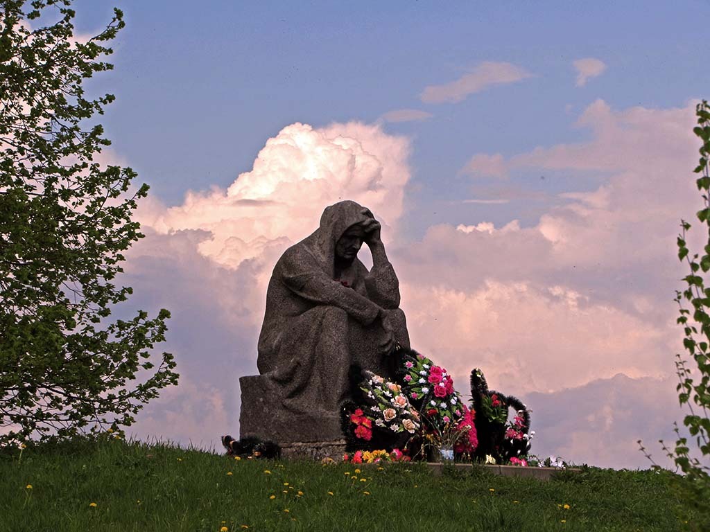 Памятник деревне Красуха | Пикабу