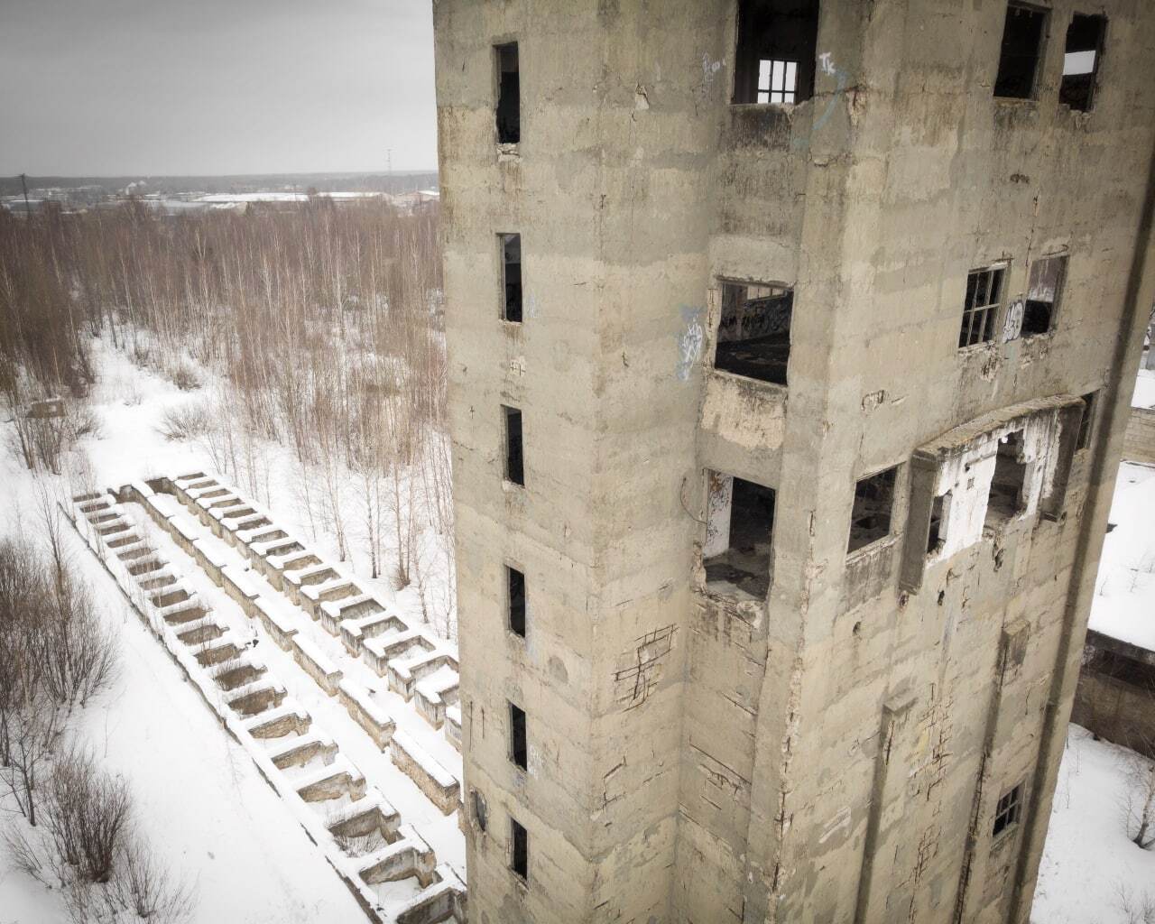 В Арзамасе снесли башню «смерти» | Пикабу