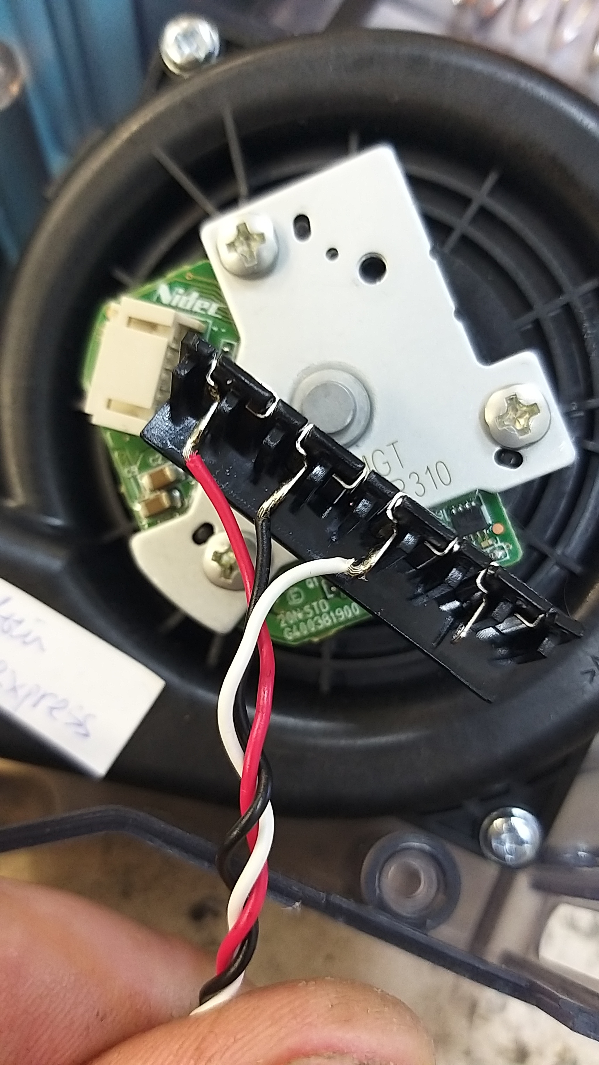 В ремонте. Робот Пылесос Redmond RV-R650S | Пикабу