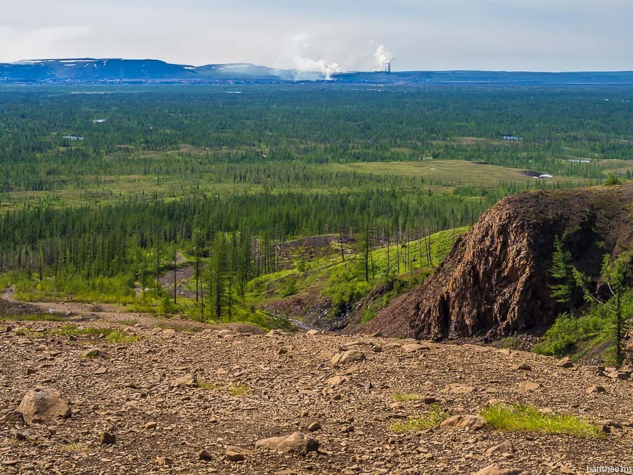 Красные камни норильск фото