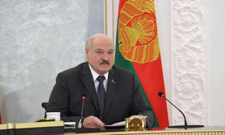 Лукашенко поручил снять все барьеры для жителей Литвы и Латвии при въезде в Беларусь