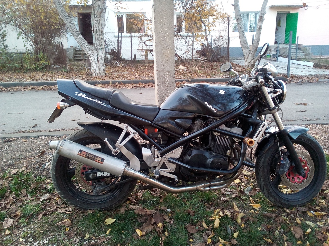 Сузуки бандит красноголовый. Suzuki Bandit 400 красноголовый. Бандит 400 красноголовый. Сузуки бандит 1991.