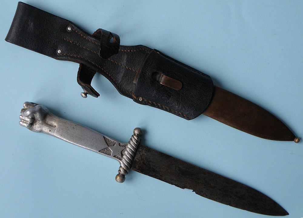 Steel arms. Нож югославских Партизан кулак. Нож кулак Партизанский. Ножи Партизан ВОВ. Ножи Партизан СССР.