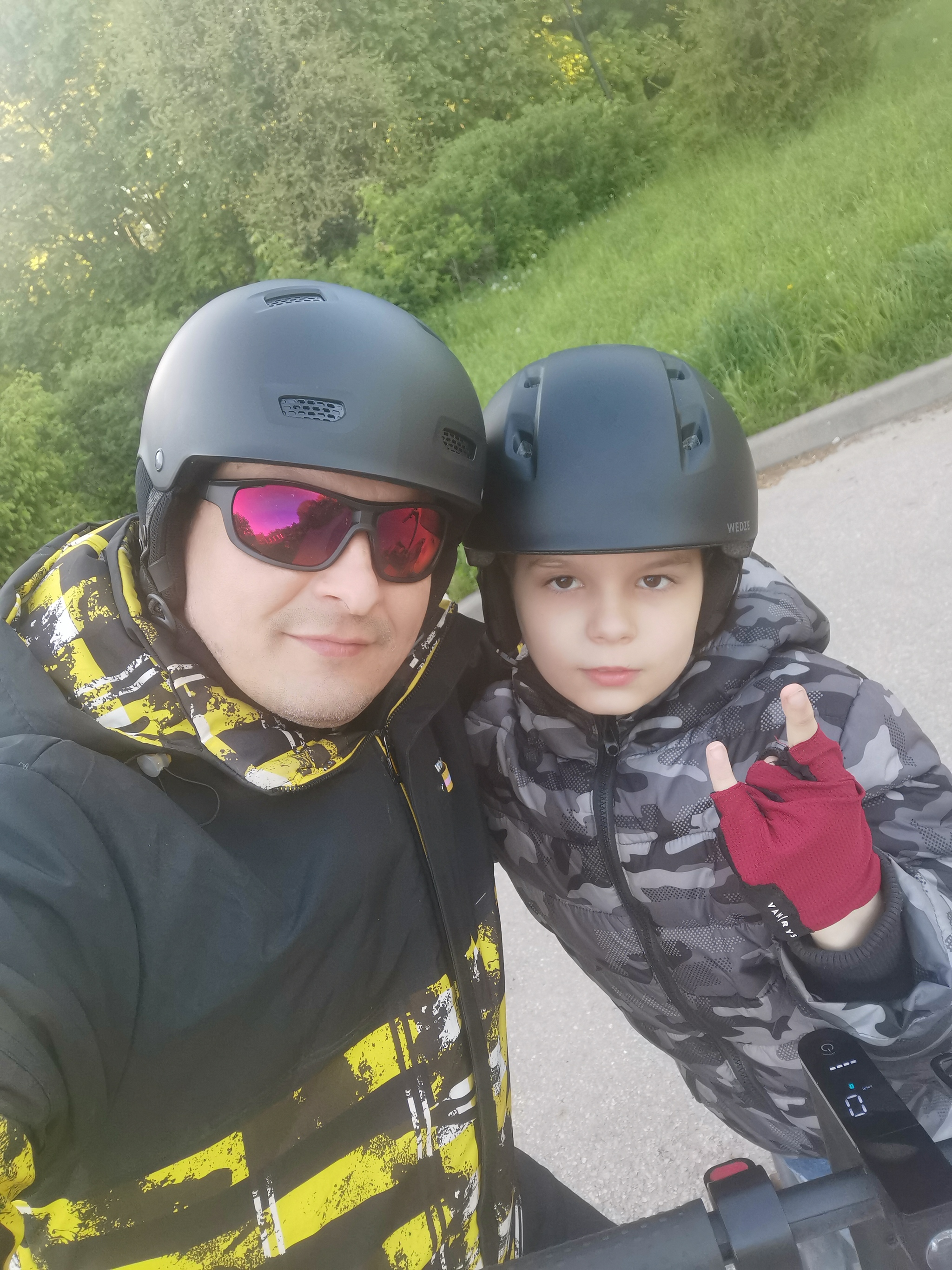 Самокатчик в большом городе | Пикабу
