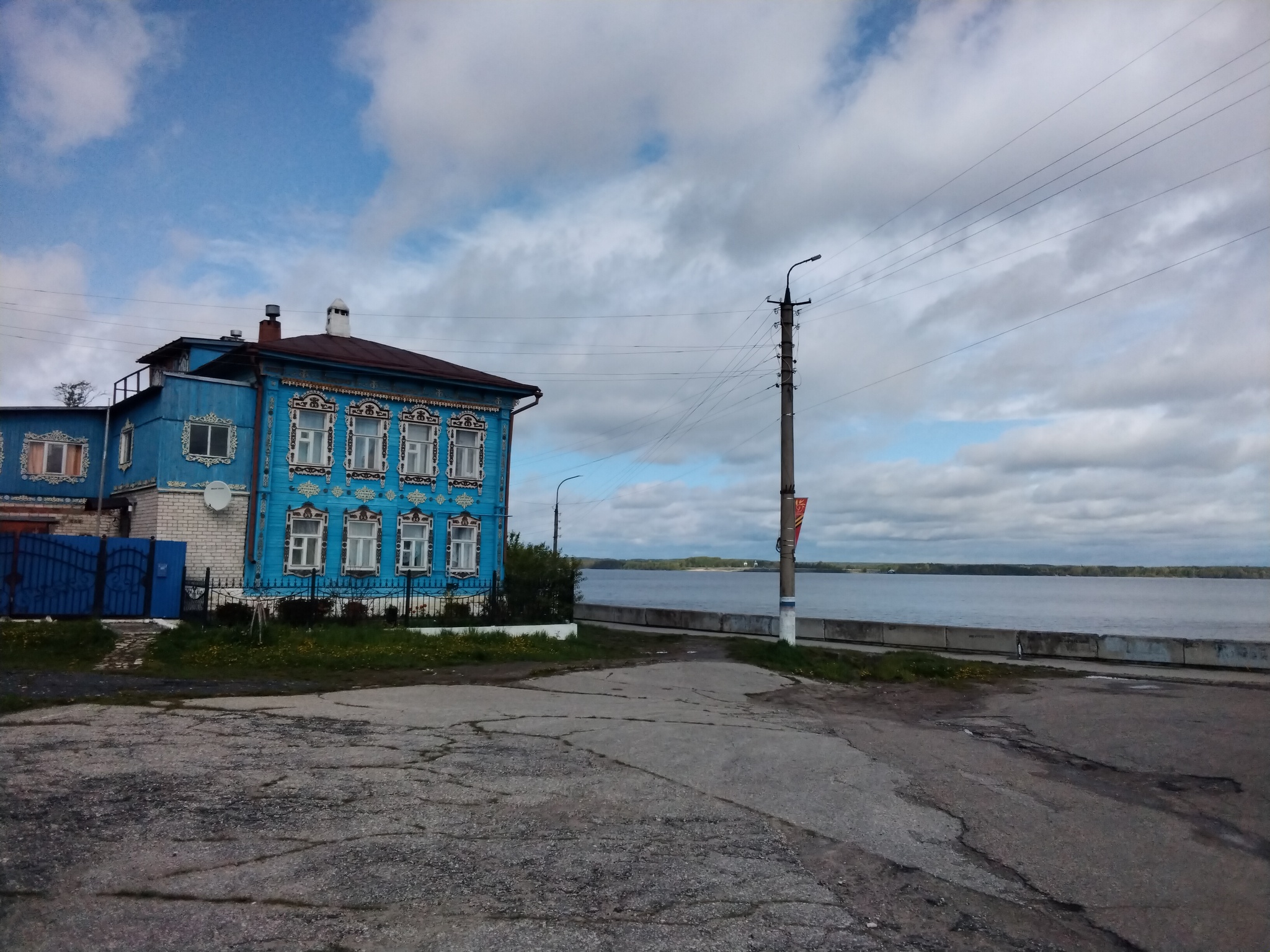 Козьмодемьянск, город с особой атмосферой старины, тишины и простора |  Пикабу