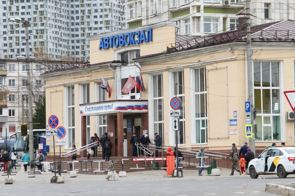 Автовокзал пермь. 11 Площадка автовокзал Пермь. Автовокзал Пермь революции 68. Вокзал Пермь Автобусный. Пермь.автовокзал Пермь, улица революции, дом 68.