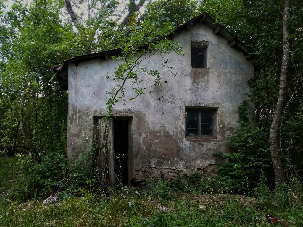 Заброшка в Лермонтово | Пикабу