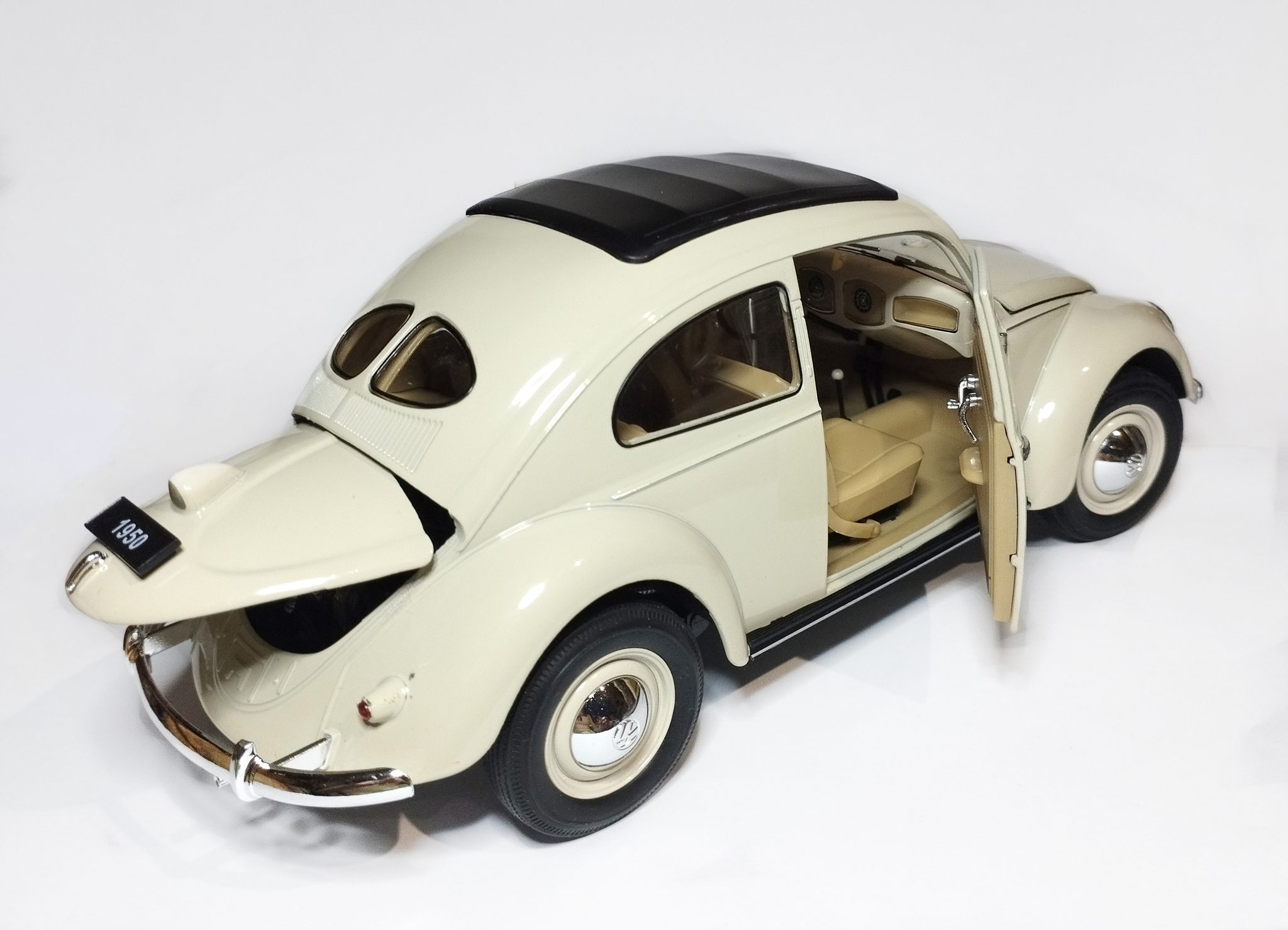 Volkswagen Type 1 (Фольксваген Жук) в масштабе 1:18 от фирмы WELLY | Пикабу