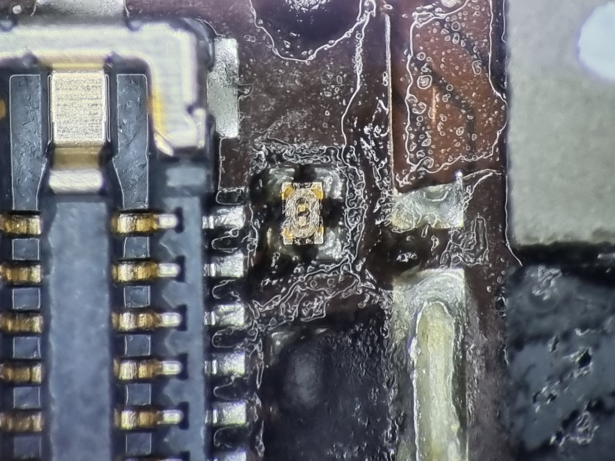 У Вас плата сгорела. Можете выкидывать. Iphone XR | Пикабу