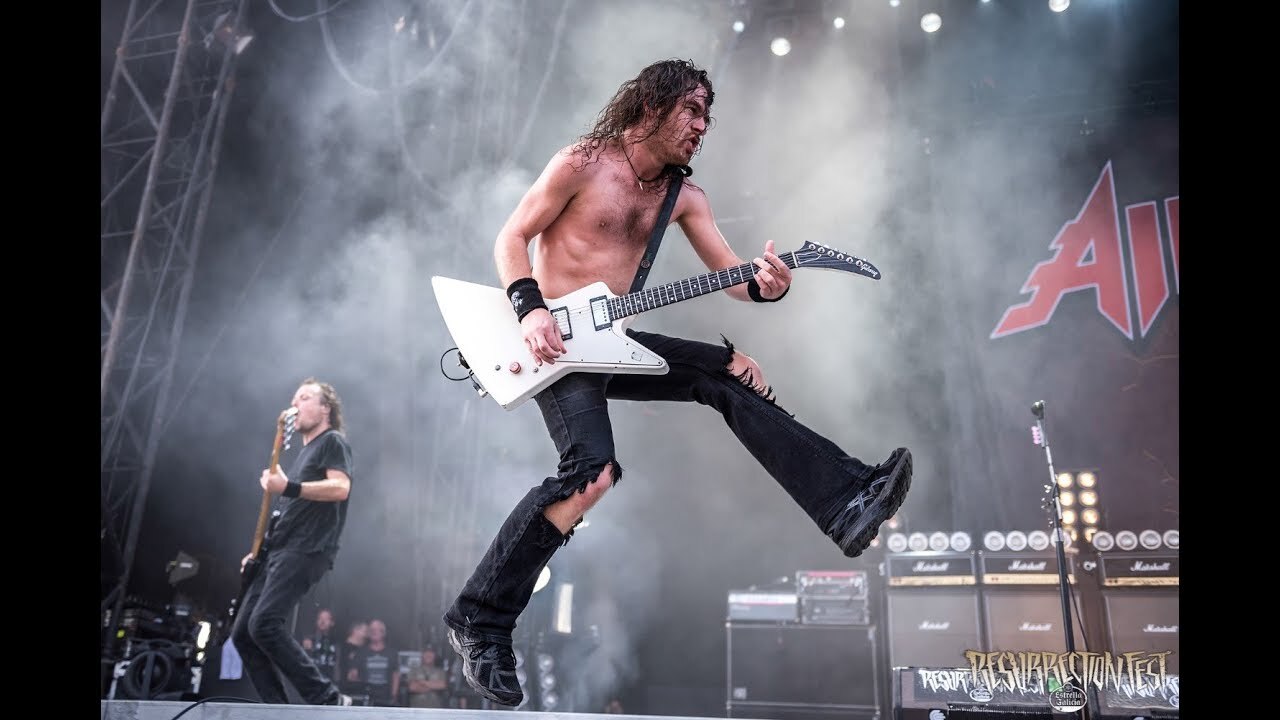 AIRBOURNE, австралийцы, которым не дают покоя лавры AC/DC, добились на этой  волне большой популярности у тысяч фанатов! | Пикабу