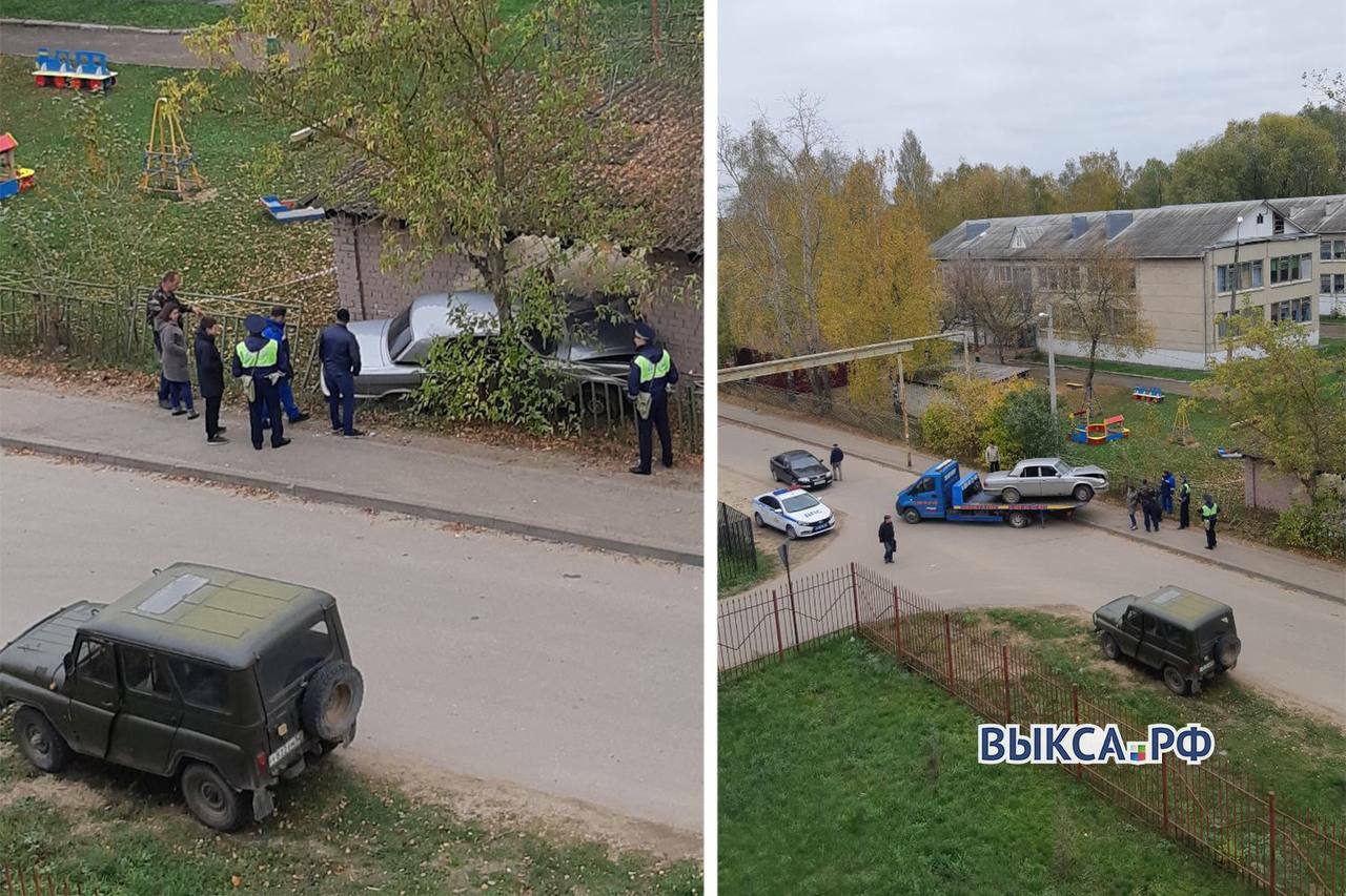 Волга» протаранила веранду детского сада в Выксе | Пикабу