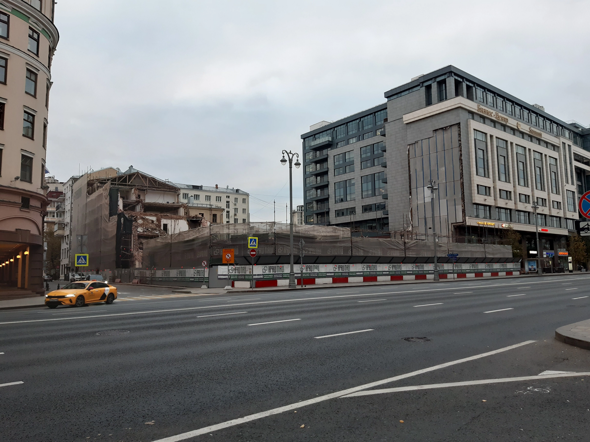 В Москве на Тверской улице завершается снос доходного дома Молчановых 1890  года постройки | Пикабу