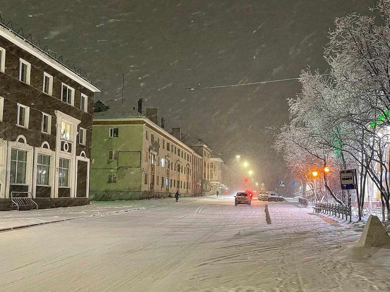 Воркута, вчера. Одна из самых старых и красивых улиц города | Пикабу