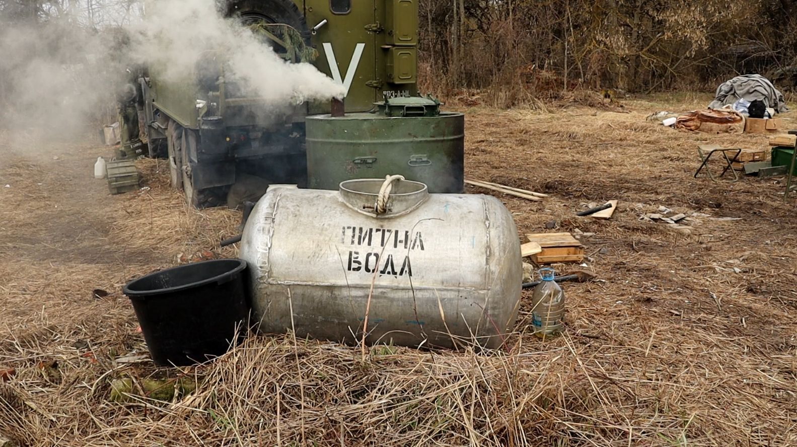 Быт бойцов СВО в военном лагере в лесу. Фото, видео, текст | Пикабу