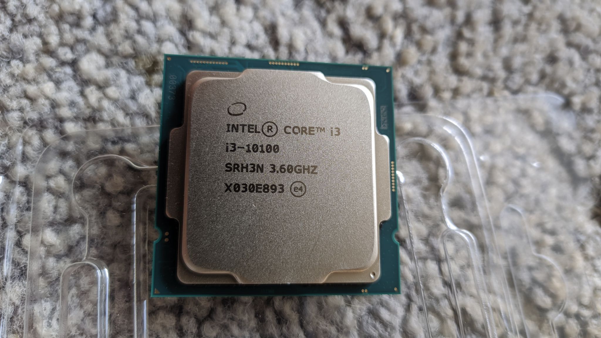 Купить интел 3. Intel Core i3-10100. Intel Core i3 10100f OEM. Процессор Intel Core i3 10100f, LGA 1200, OEM. Intel Core i3-10100 lga1200 OEM.