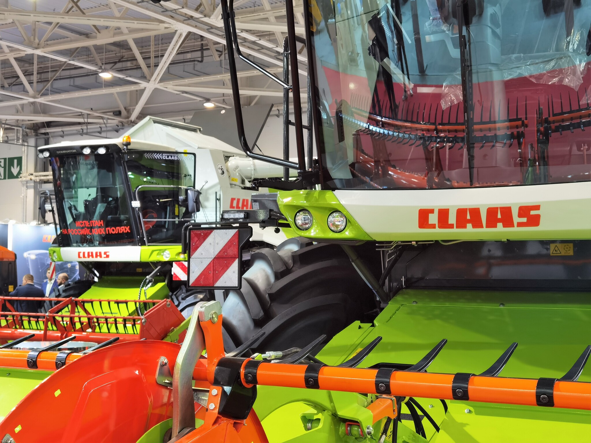 Премьера от Claas: гибридный комбайн Dominator-370 | Пикабу