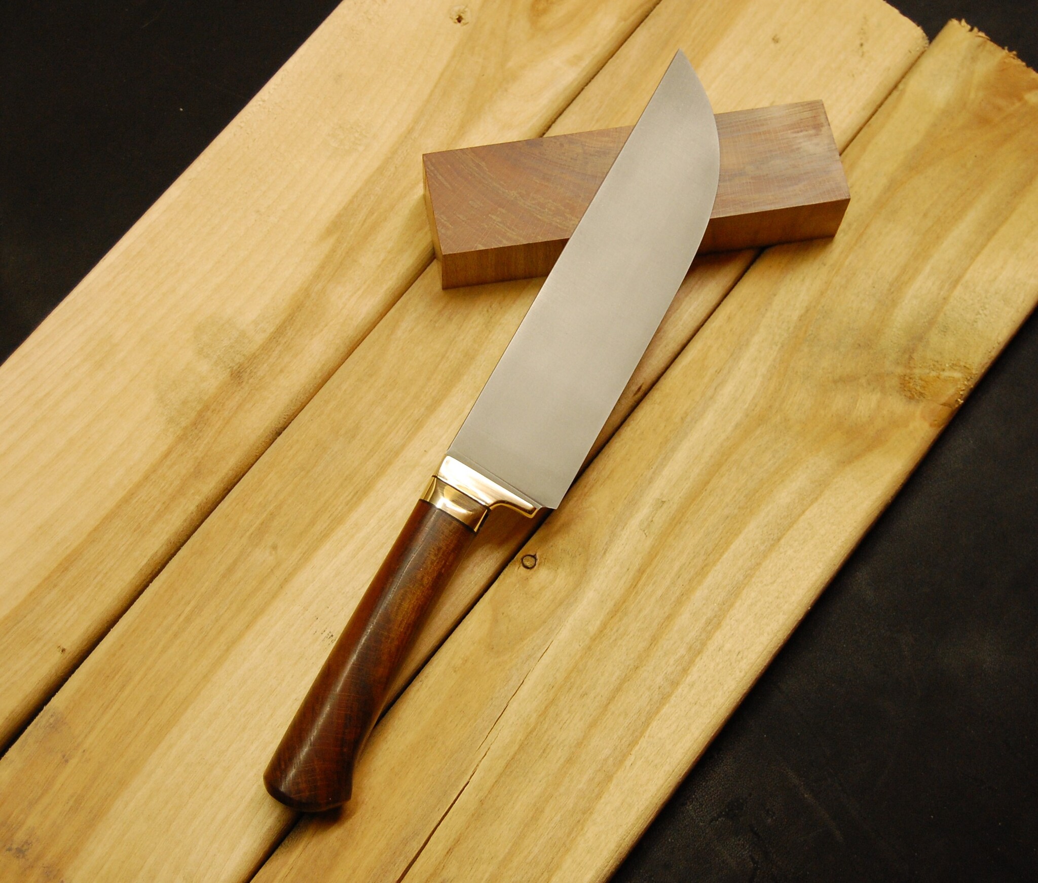 Художественные литые детали из латуни и мельхиора для ваших ножей