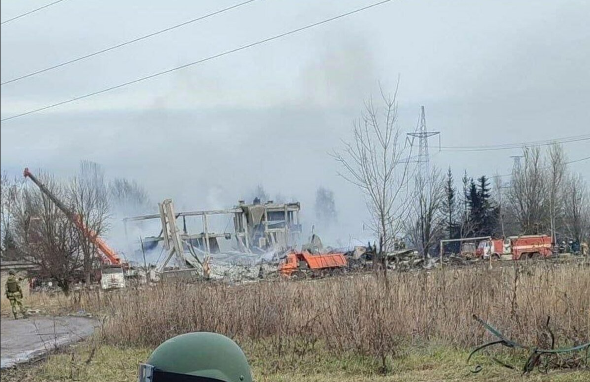 В новогоднюю ночь ВСУ обстреляли ПТУ, где были размещены российские военные  | Пикабу