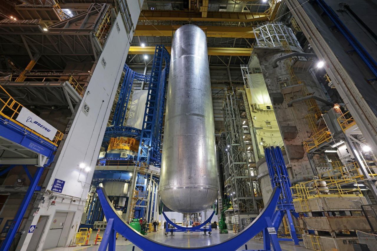 Собран водородный бак SLS | Пикабу