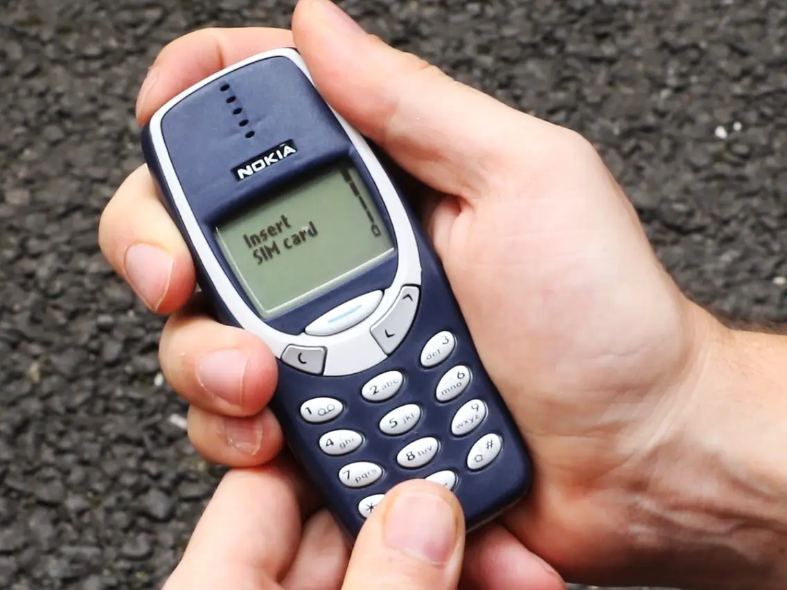 Nokia 3310 культовый телефон - символ долговечности и качества | Пикабу