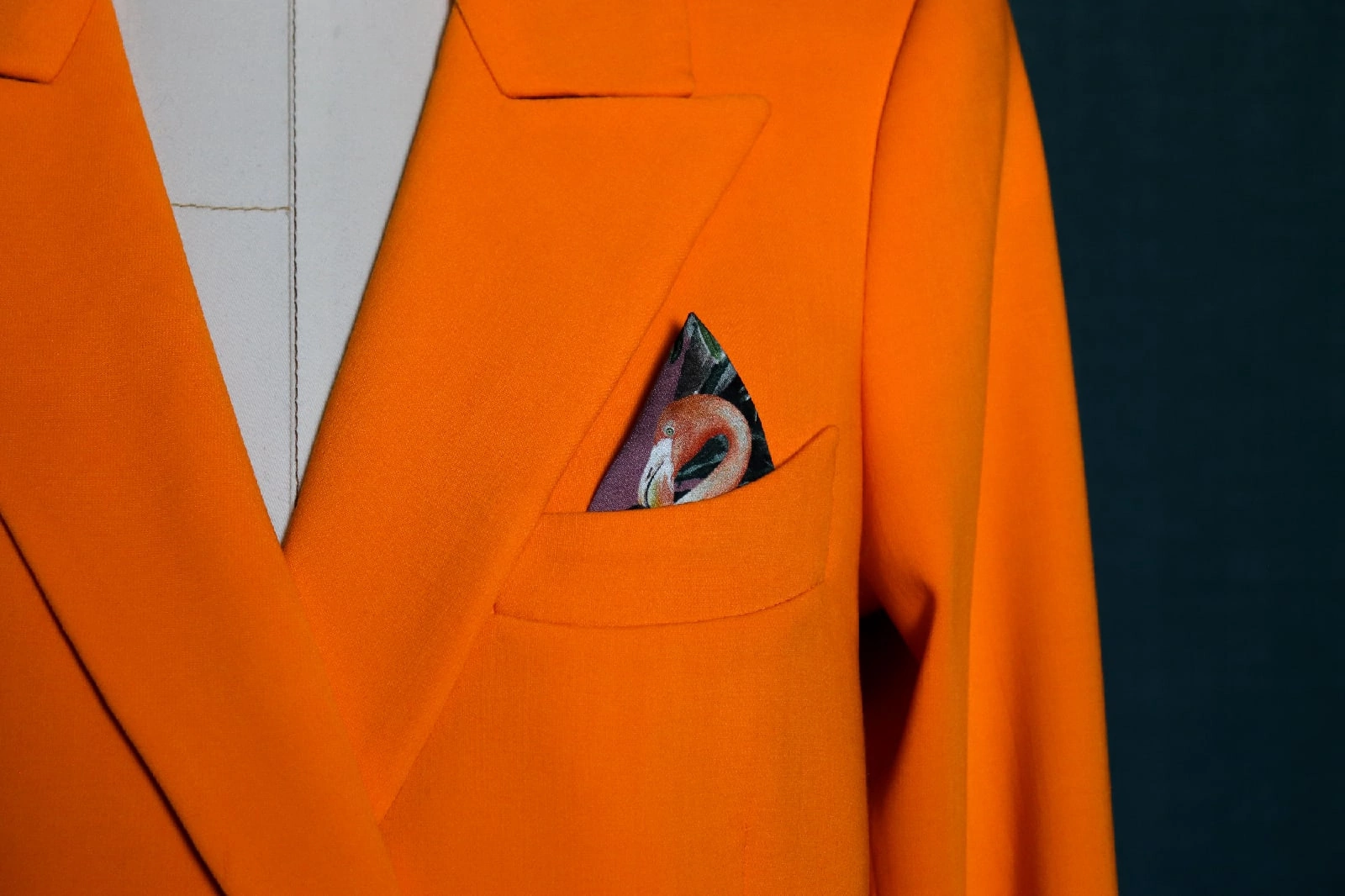 Оранжевый жакет | Пикабу