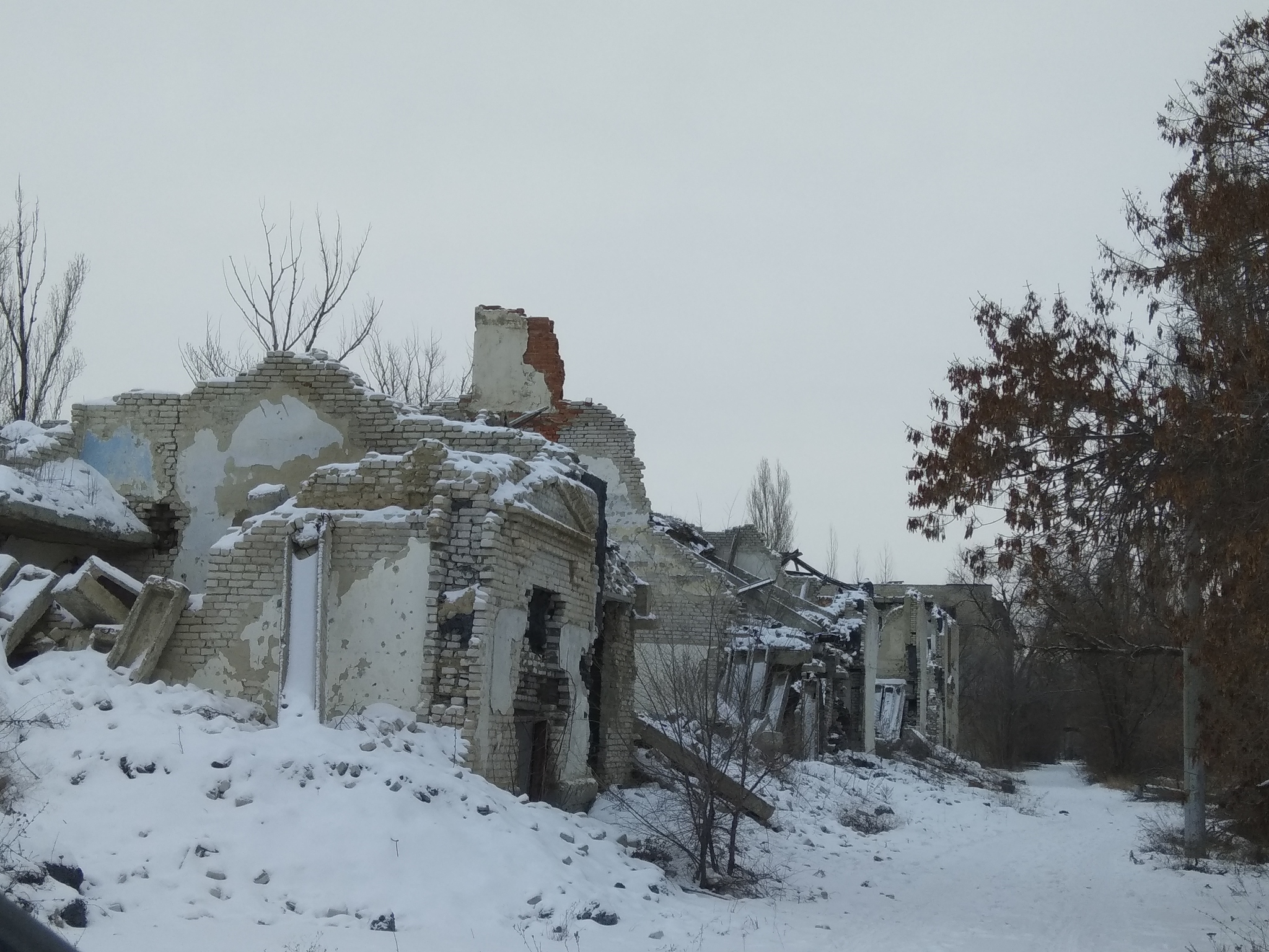 Заброшенный аэродром в Лебяжье | Пикабу