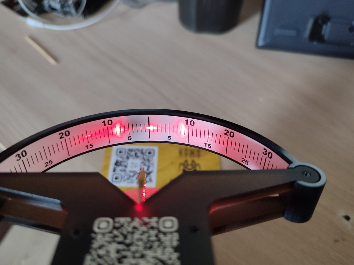 Лазерный измеритель угла заточки "Хобби", небольшой обзор | Пикабу