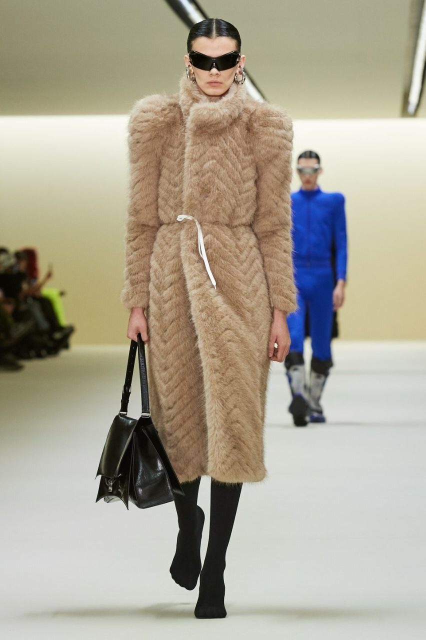 Обзор показа Balenciaga | Пикабу