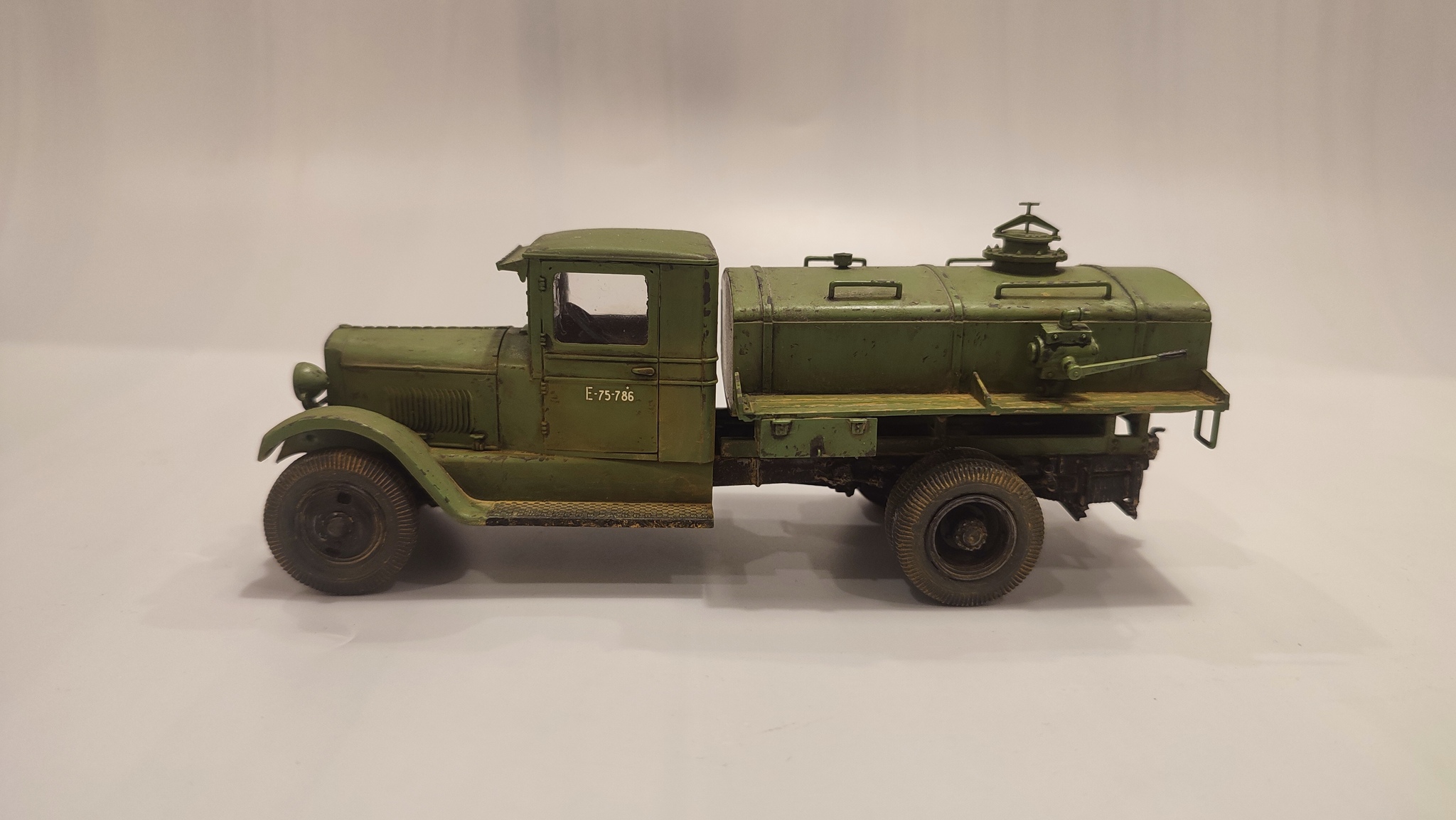 Бензозаправщик БЗ-39 (АРКмоделс 1/35) | Пикабу