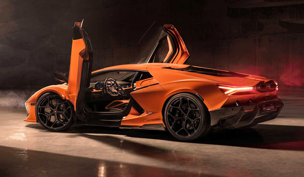 Новинки не нашего рынка. Lamborghini Revuelto | Пикабу