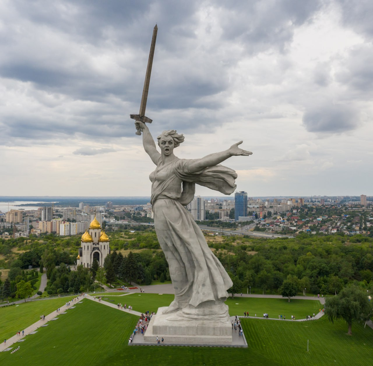 Кто позировал для волгоградской Родины-матери? | Пикабу