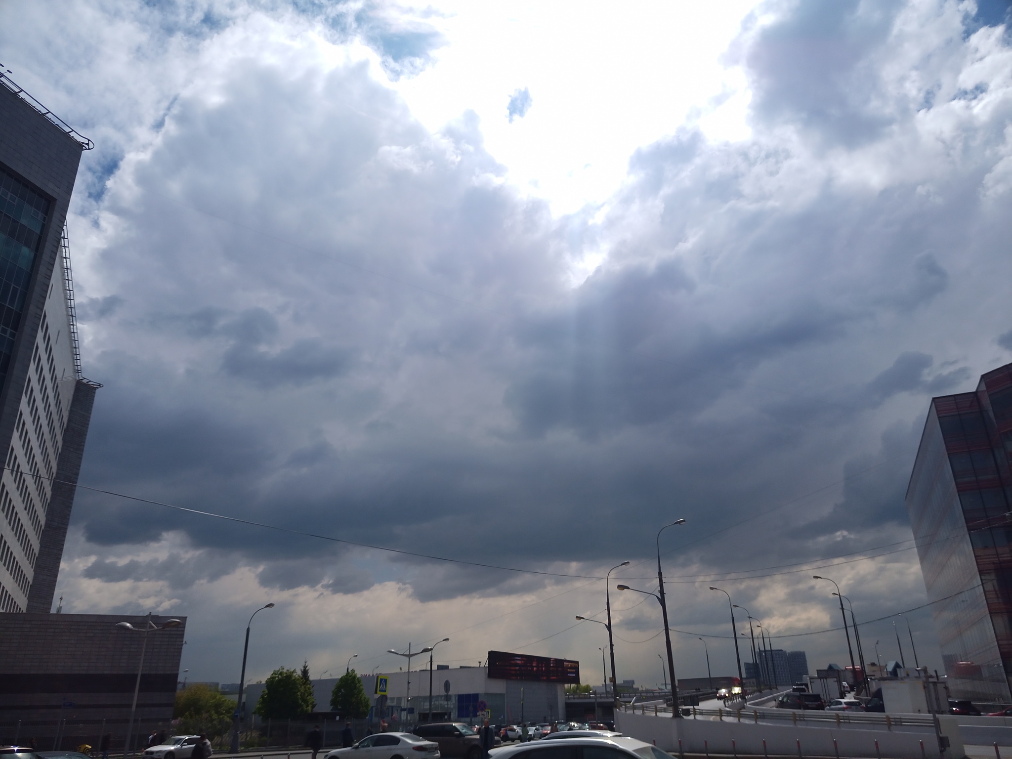 Солнце из-за туч | Пикабу