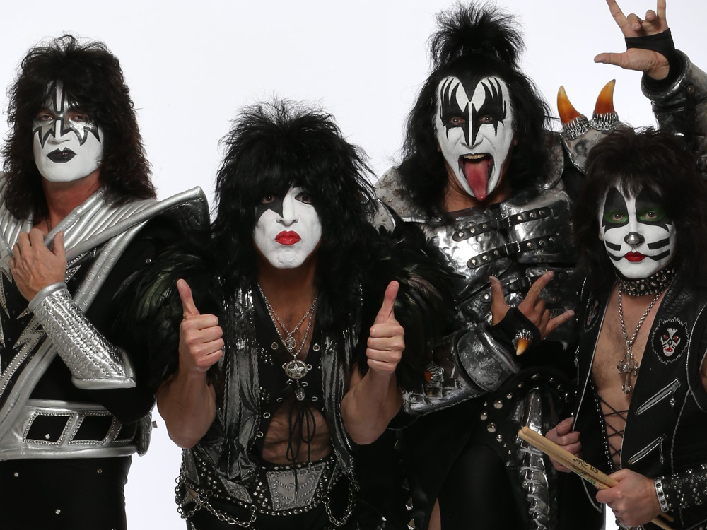Kiss сыграли финальные концерты и объявили о «новой эре» группы в виде цифровых аватаров