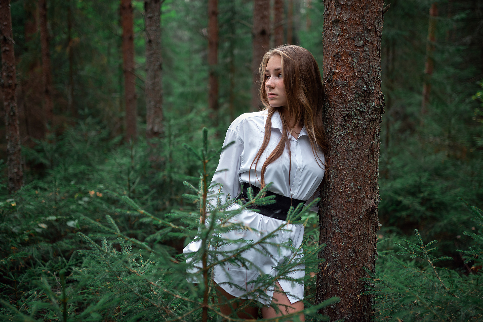 Девочка заманила в лес свою подругу и из зависти изрезала ее канцелярским ножом