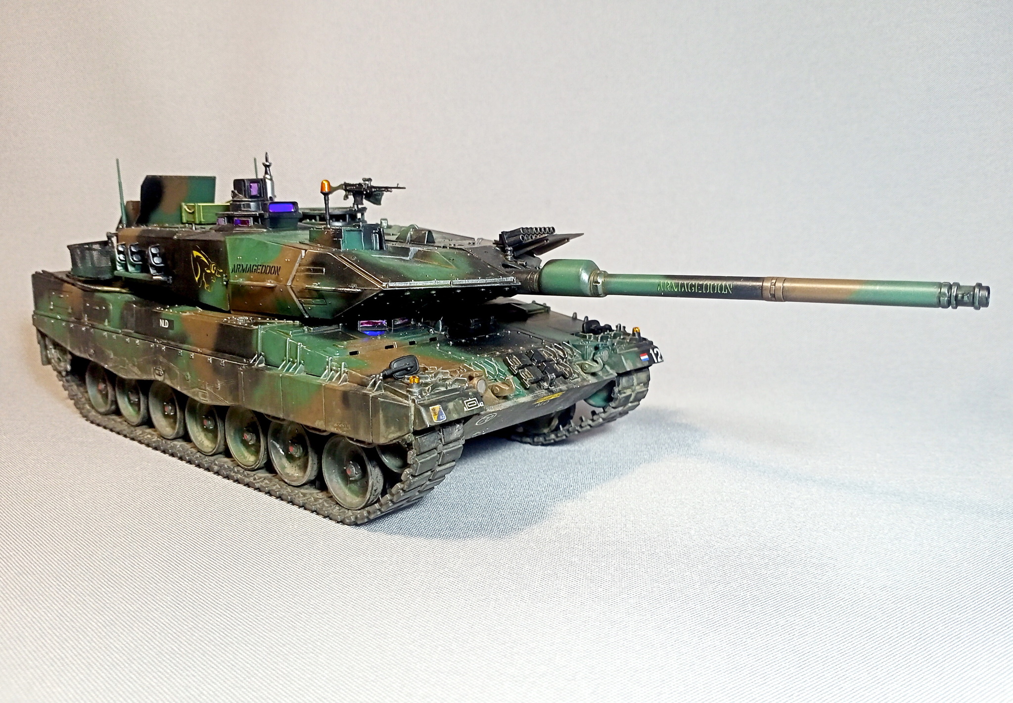     Leopard 2A6   