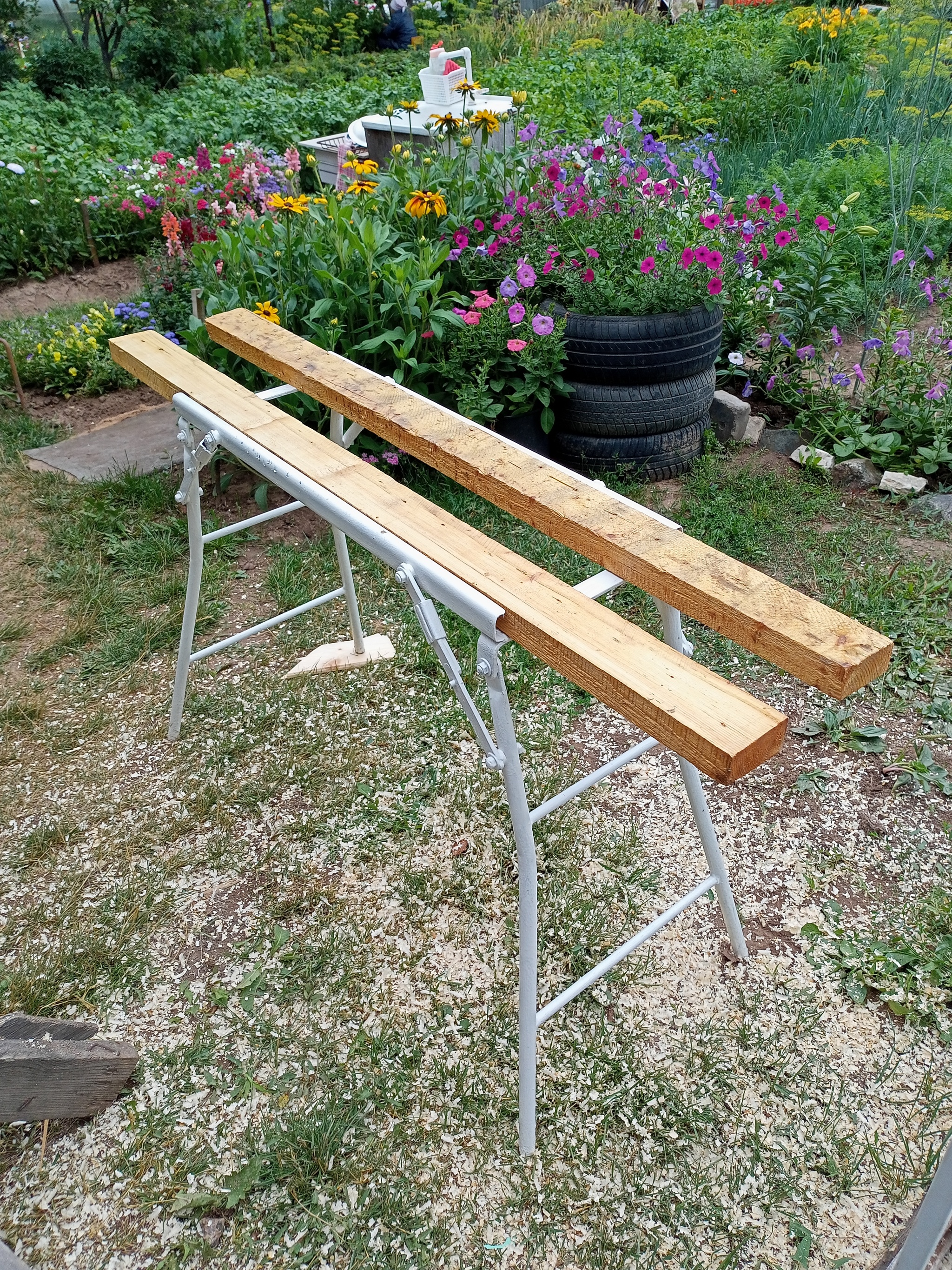 Как сделать садовый деревянный стол своими руками: фото