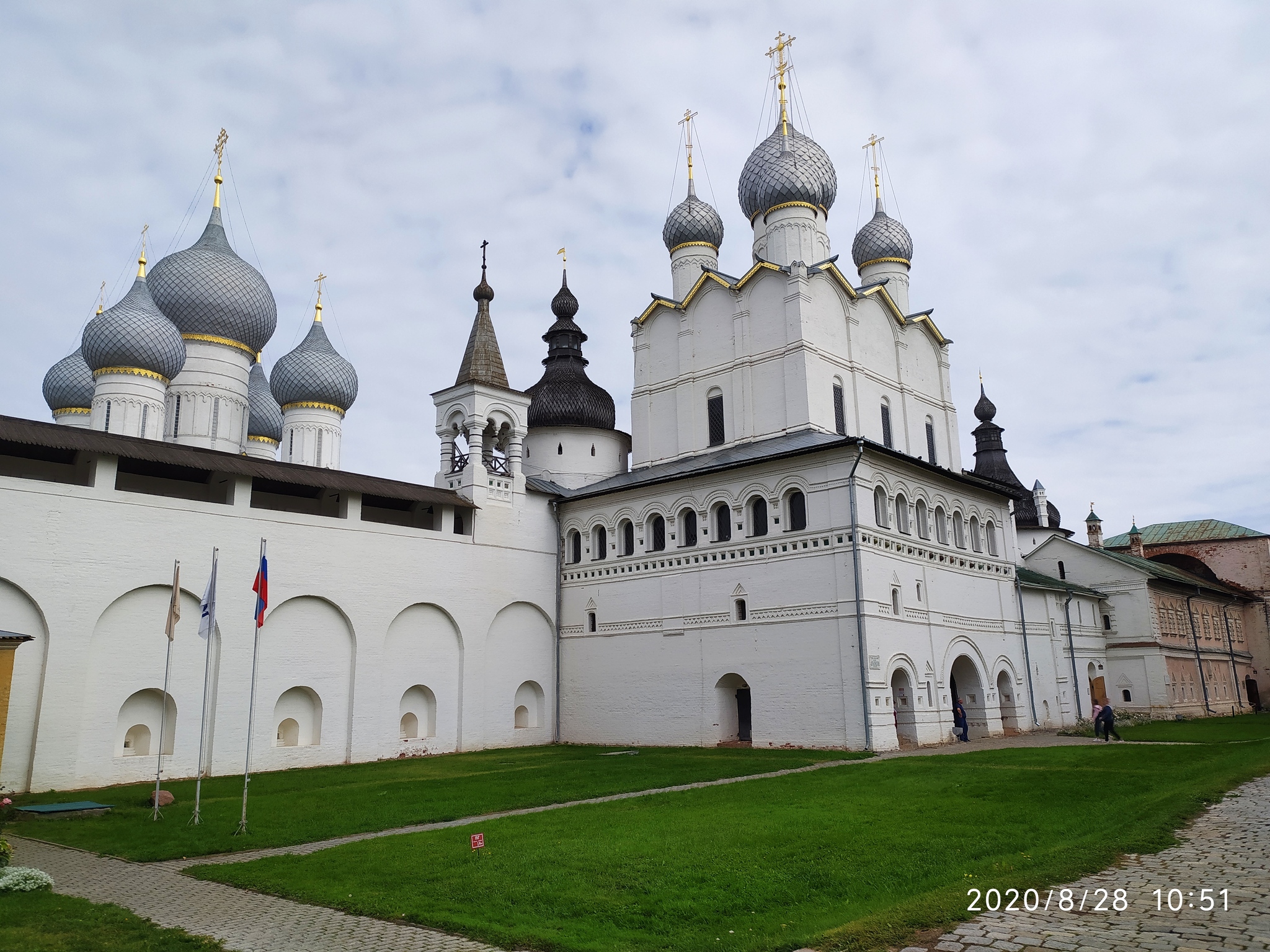 Двенадцать ростов. Достопримечательности Ростова Великого. Кострома Ярославль Ростов достопримечательности. Мэр Ростова Великого. Ростов Великий м.