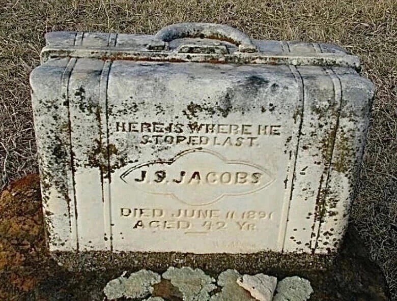 "Дж. С. Джейкобс. Здесь он остановился в последний раз" | Пикабу
