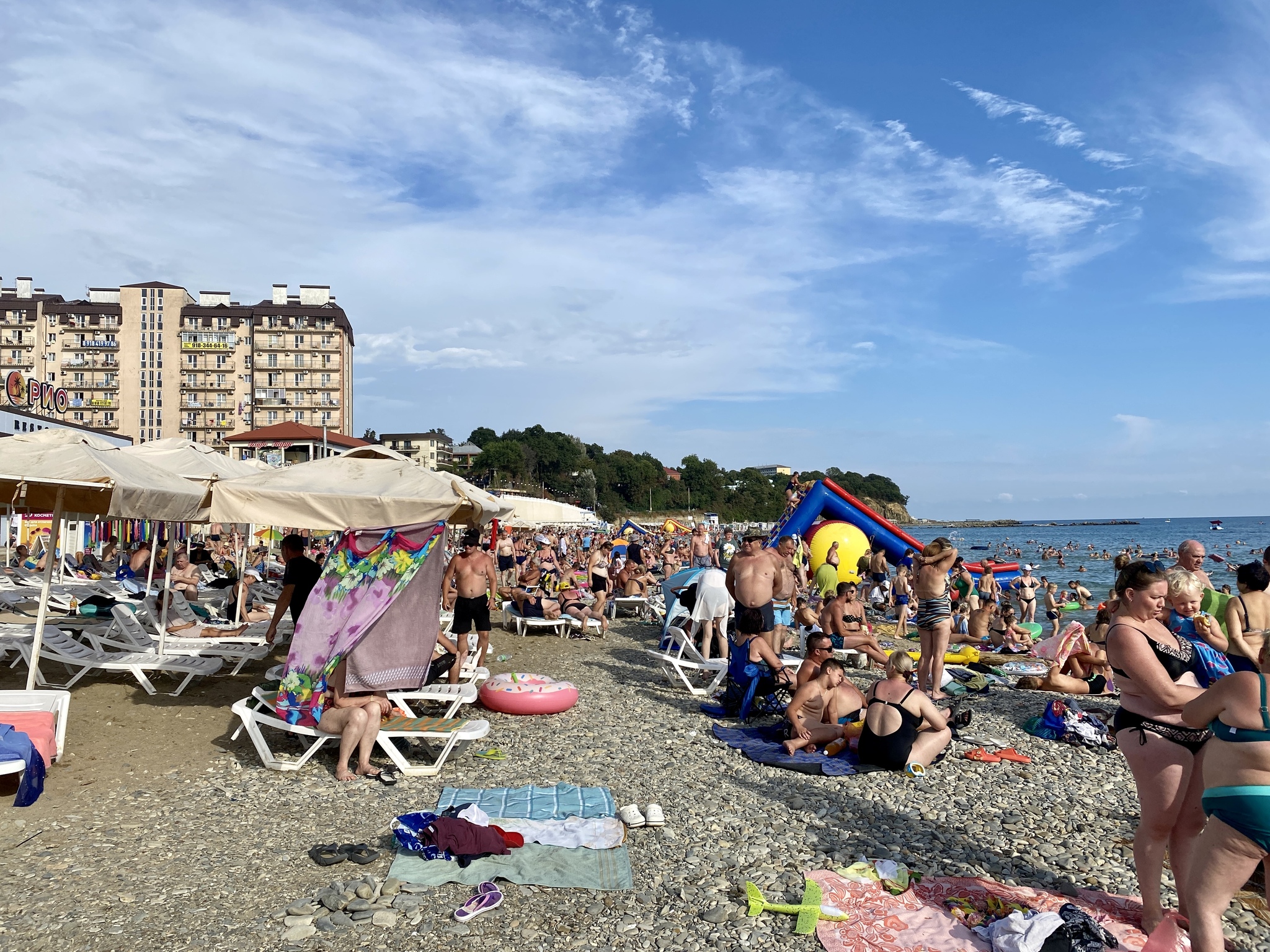 Джубга население. Джубга пляж 2023. Пляж фото. Пляж курорт. Центральный пляж.