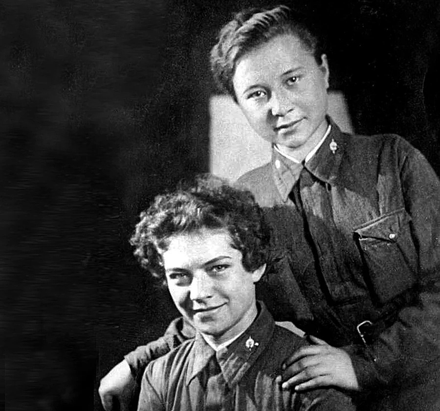 Наши герои. Маша и Наташа | Пикабу