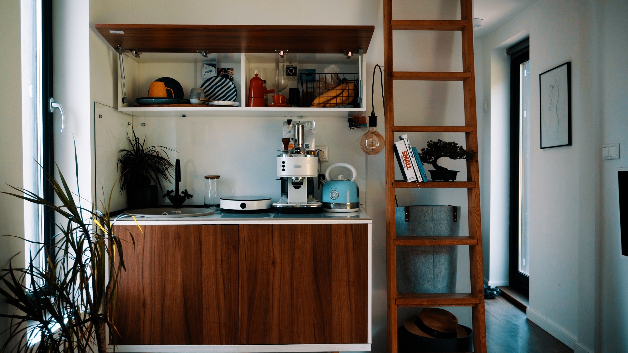 Шкаф на кухню напольный высокий: большой универсальный шкаф для посуды своими руками