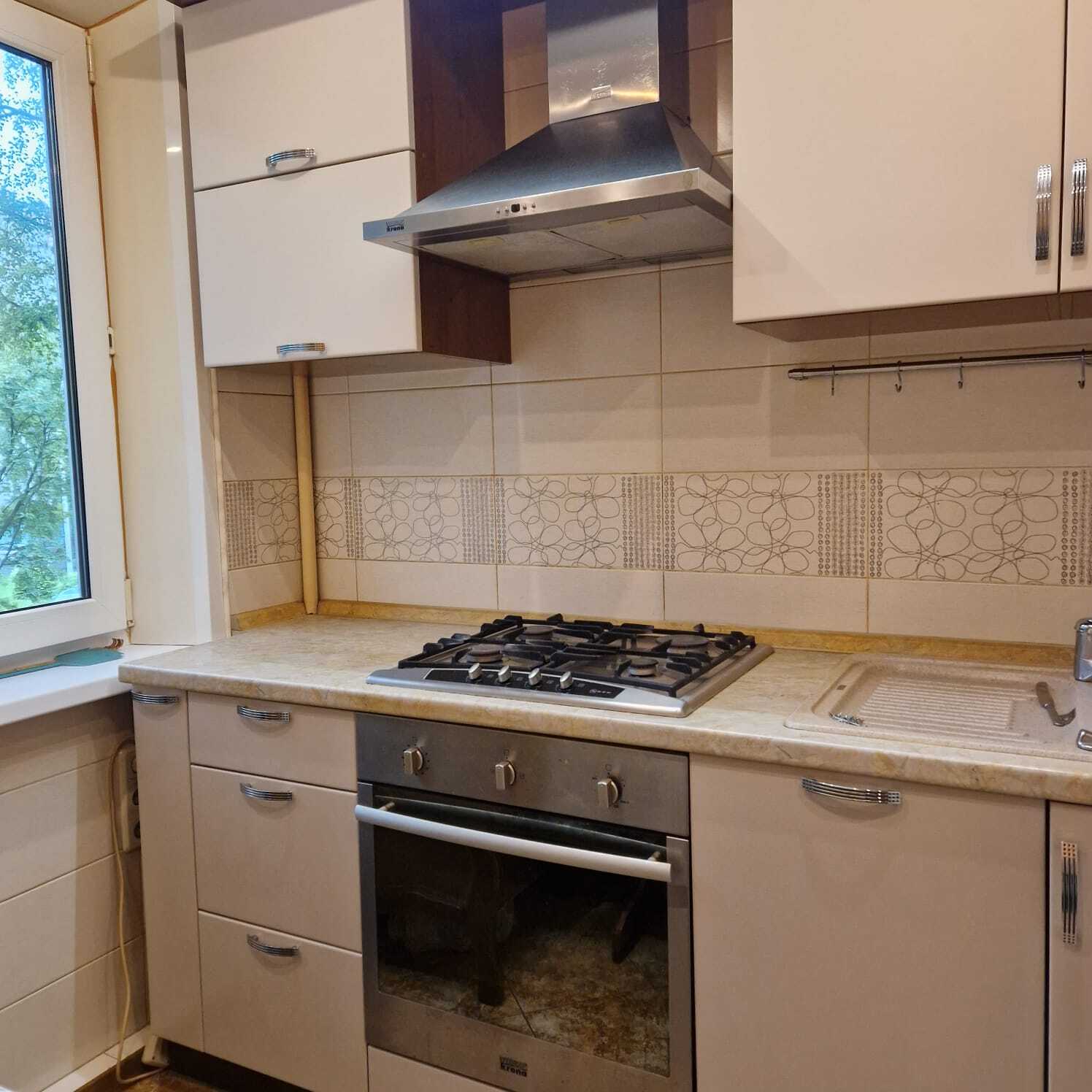 Старая кухня новое обличие: замена кухонных фасадов | Пикабу