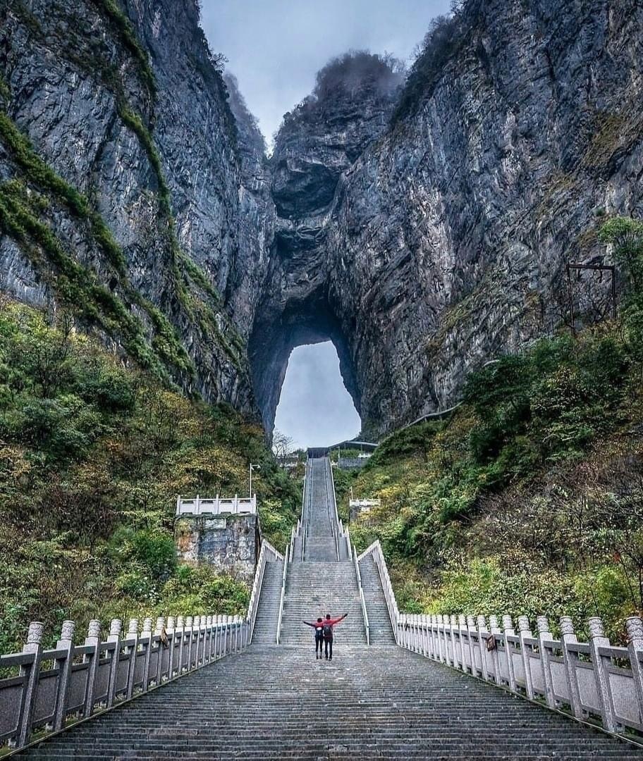 Небесные врата на горе Тяньмэнь в Китае — фото и видео