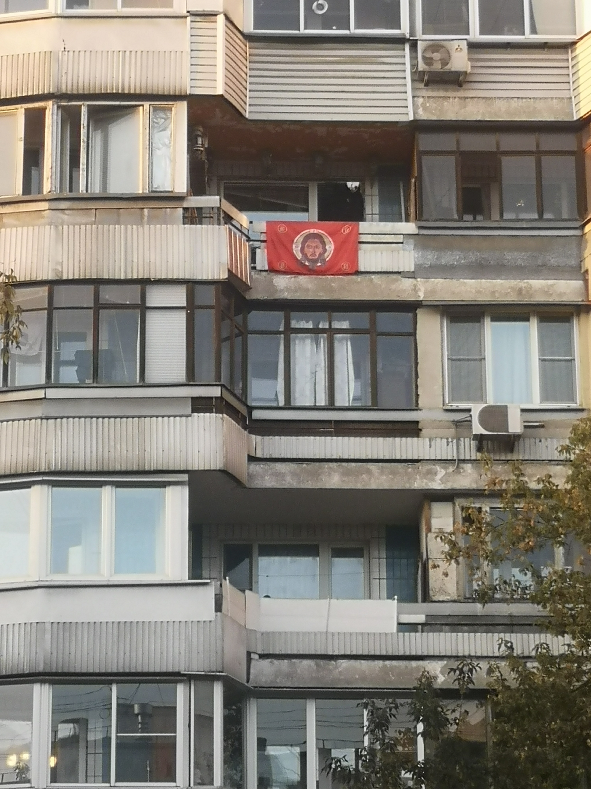 Иисус на панельке | Пикабу