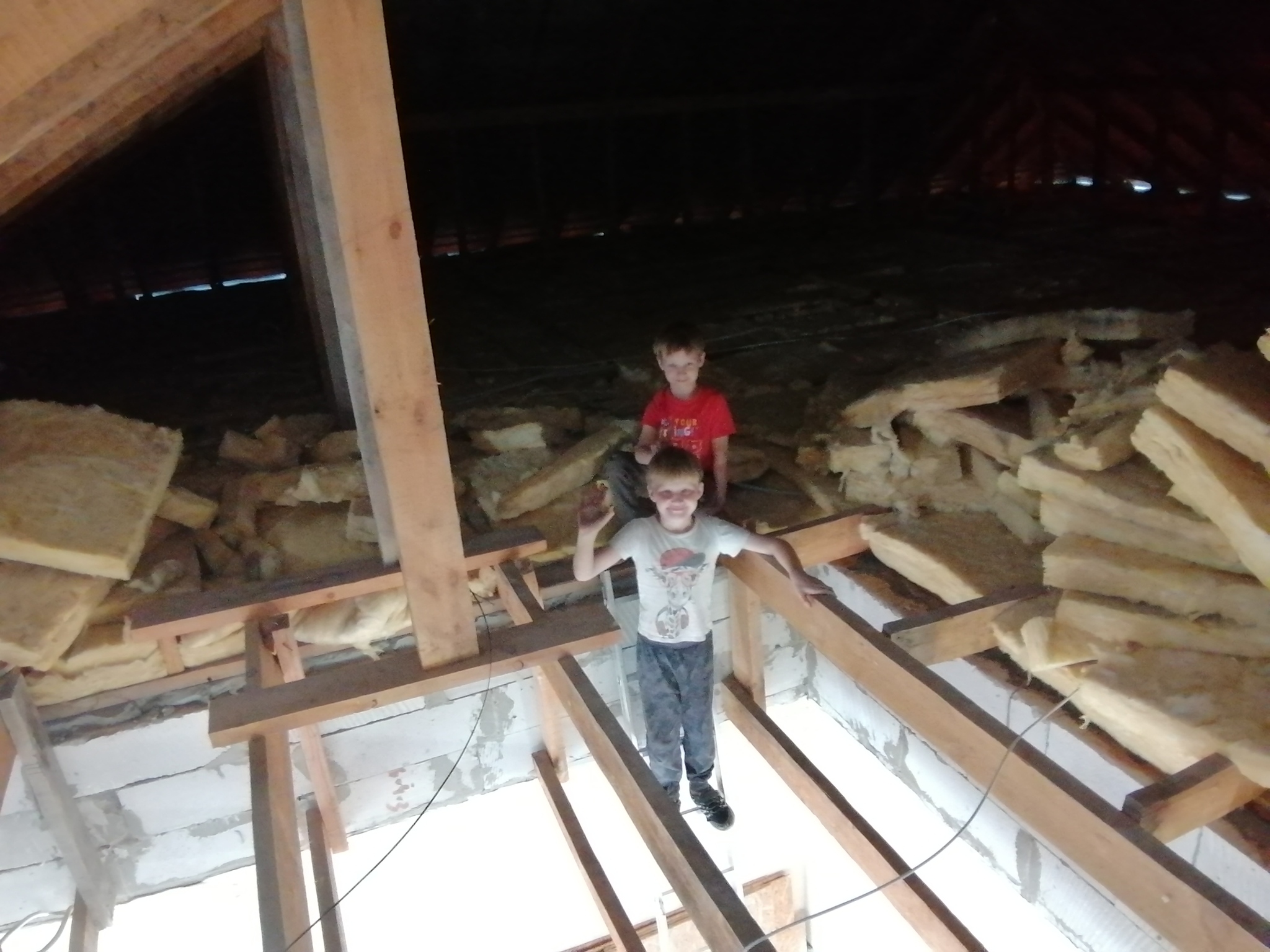 Как сделать потолок в деревянном доме своими руками: поэтапная инструкция