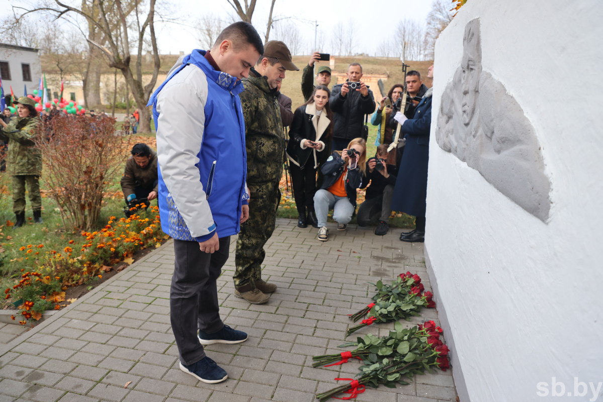 Это стройка для всех граждан нашей страны – Луцкий дал старт строительству  патриотического центра в Бресте | Пикабу