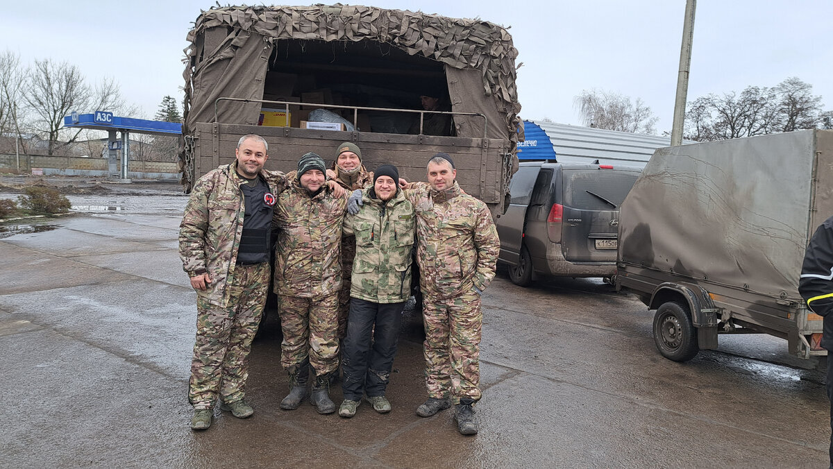 Опасная гуманитарная поездка на фронт и в детский дом | Пикабу