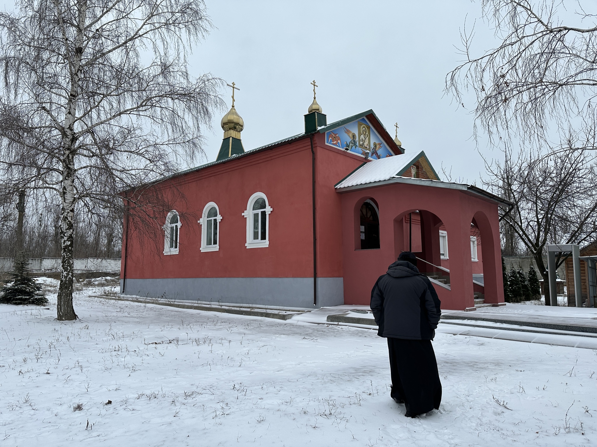 Командировка в Лисичанск. Часть 3. Батюшка | Пикабу